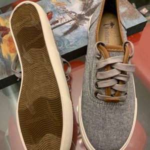 Margaritaville canvas women’s memory foam dream catcher light blue canvas